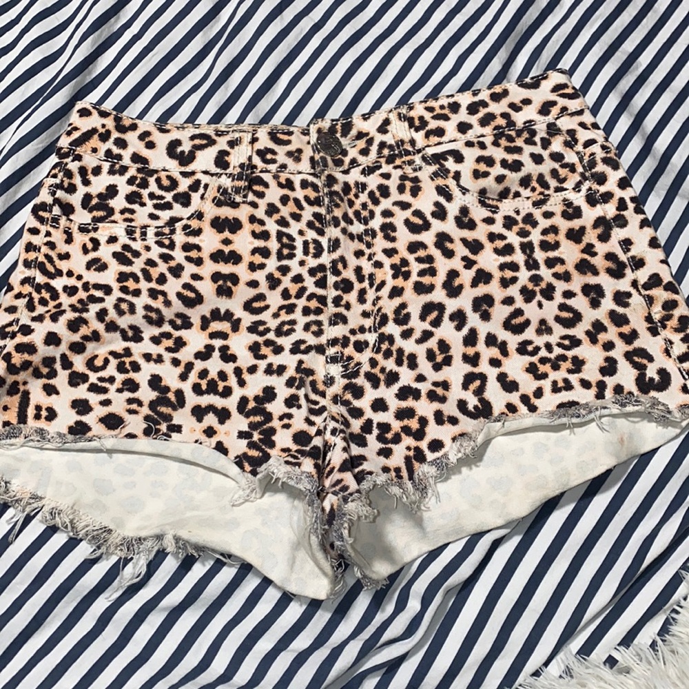 leopard print high waisted shorts